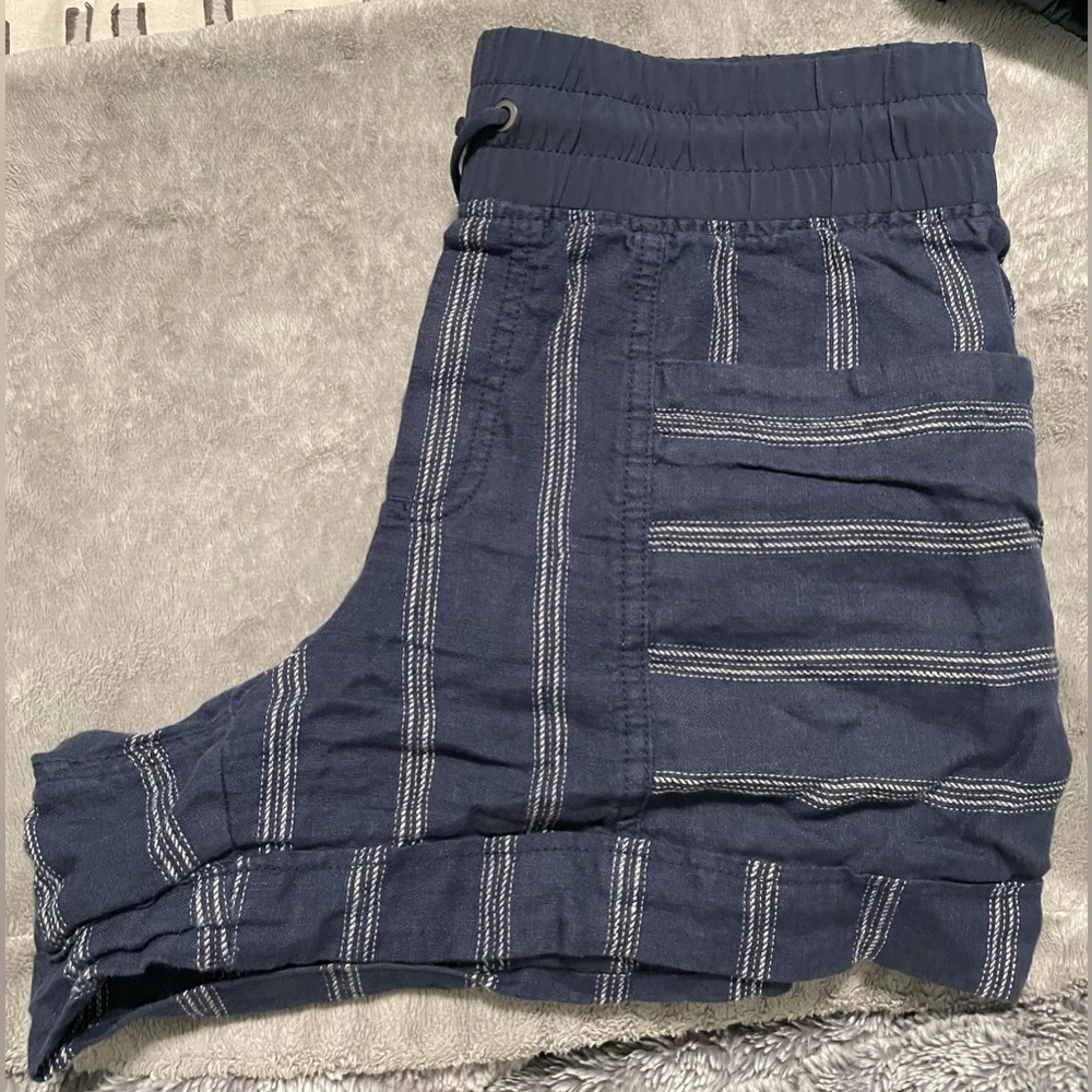 Athleta Linen Shorts - Picture 2 of 4